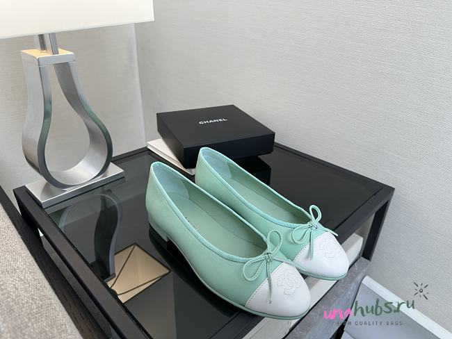 Chanel Ballerina Green White Flat - 1