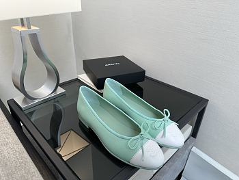 Chanel Ballerina Green White Flat
