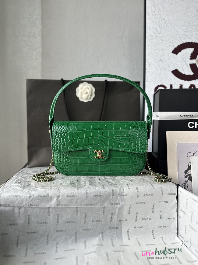 Chanel Flap Emerald Calfskin Crocodile Embossed 26x16x2.5cm - 1