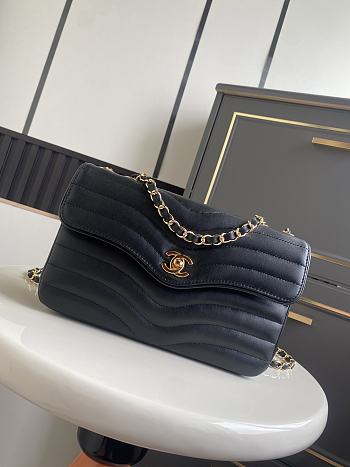 Chanel Flap Bag Patinated Lambskin & Gold Black 25.5x16x7cm