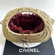Chanel woven wicker crescent bag  - 5