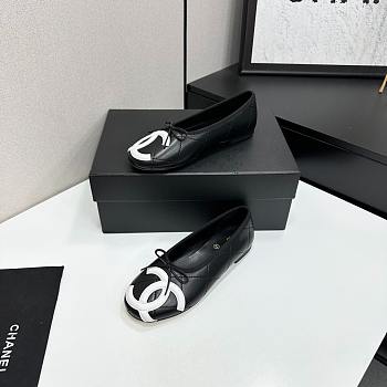 Chanel Ballerina Black White Flat 02
