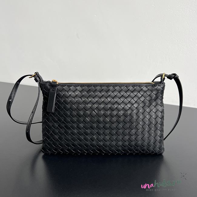 Bottega Veneta Medium Piccolo Intrecciato pouch black 24.5x15cm - 1