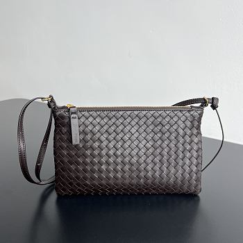 Bottega Veneta Medium Piccolo Intrecciato pouch dark brown 24.5x15cm