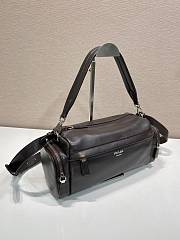 Prada Distressed nappa leather shoulder bag 33x16x12cm - 2