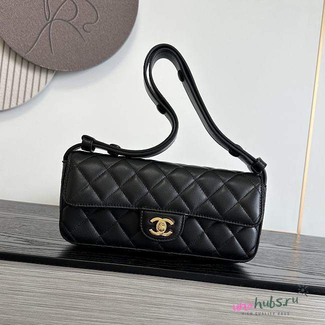 Chanel Flap Bag Lambskin & gold Black 25x10x4.5cm - 1