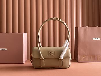 Miu Miu Arcadie leather bag Beige 24x11.5x5cm