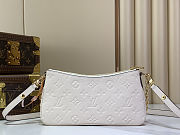 Louis Vuitton Pochette Liv Crème 24.5x13.5x6.5cm - 4