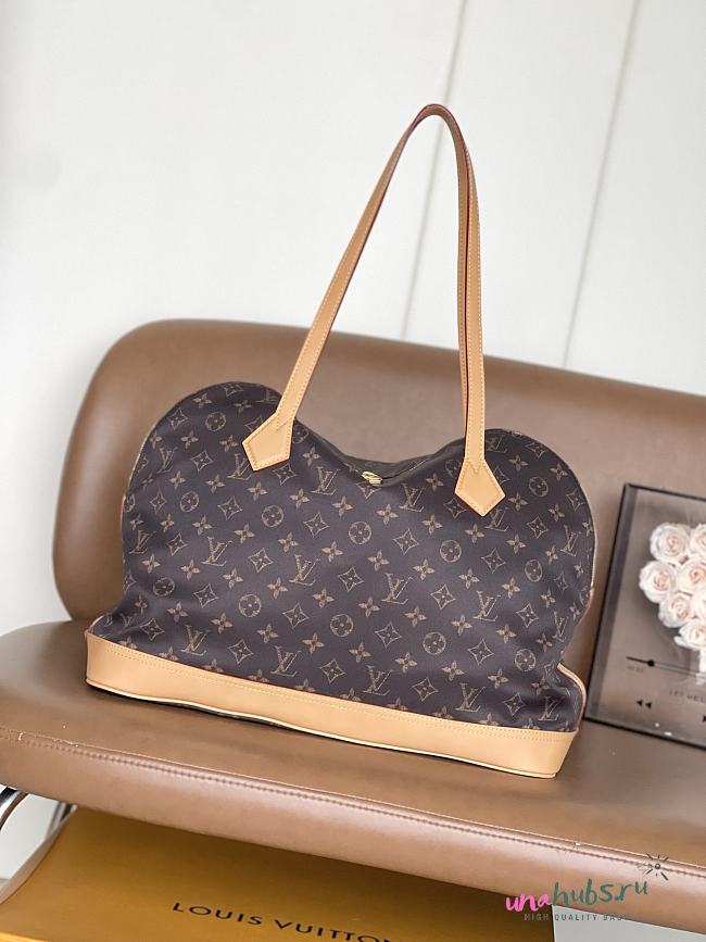Louis Vuitton Alma Shoulder MM Silk Tech 36x28x17cm - 1