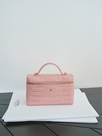 Chanel Vanity With Chain Calfskin Crocodile Embossed Light Pink 19cm