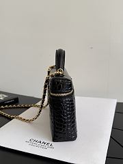 Chanel Vanity With Chain Calfskin Crocodile Embossed Black 19cm - 4