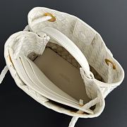 Bottega Veneta Small Andiamo white beige 25x20x10cm - 5