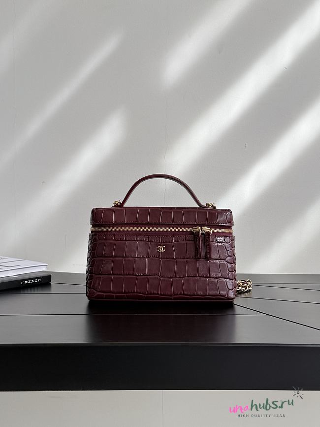 Chanel Vanity With Chain Calfskin Crocodile Embossed Burgundy 19cm - 1