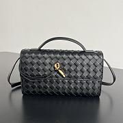 Bottega Veneta Andiamo Clutch 25 Black 24x13.5x7cm - 1