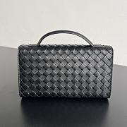 Bottega Veneta Andiamo Clutch 25 Black 24x13.5x7cm - 2