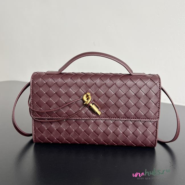 Bottega Veneta Andiamo Clutch 25 Burgundy 24x13.5x7cm - 1