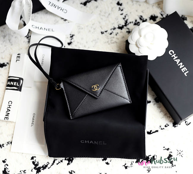 Chanel Interlocking CC black wallet  - 1
