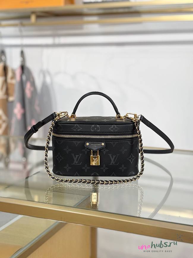 Louis Vuitton Vanity Chain Pouch Boldly Black 19x11.5x6.5cm - 1