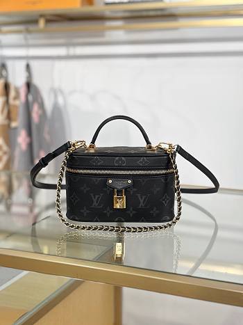 Louis Vuitton Vanity Chain Pouch Boldly Black 19x11.5x6.5cm