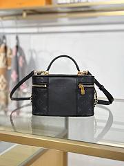 Louis Vuitton Vanity Chain Pouch Boldly Black 19x11.5x6.5cm - 4