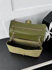 Chanel Flap Bag 26b Maxi Green 32x19x10cm - 3