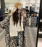 Chanel Suede and Shearling beige Trapper Hat - 2