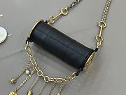 Chloe Chateau Treasure Shoulder Bag in Leather Black 21x8cm - 5