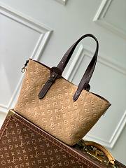 Louis Vuitton All In One Beige Trench 40x22x15cm - 5